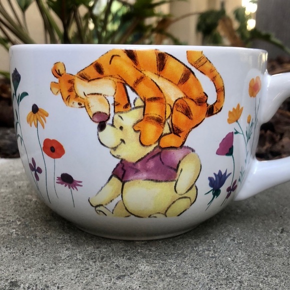 Large Floral WINNIE THE POOH Mug - Picture 2 of 4